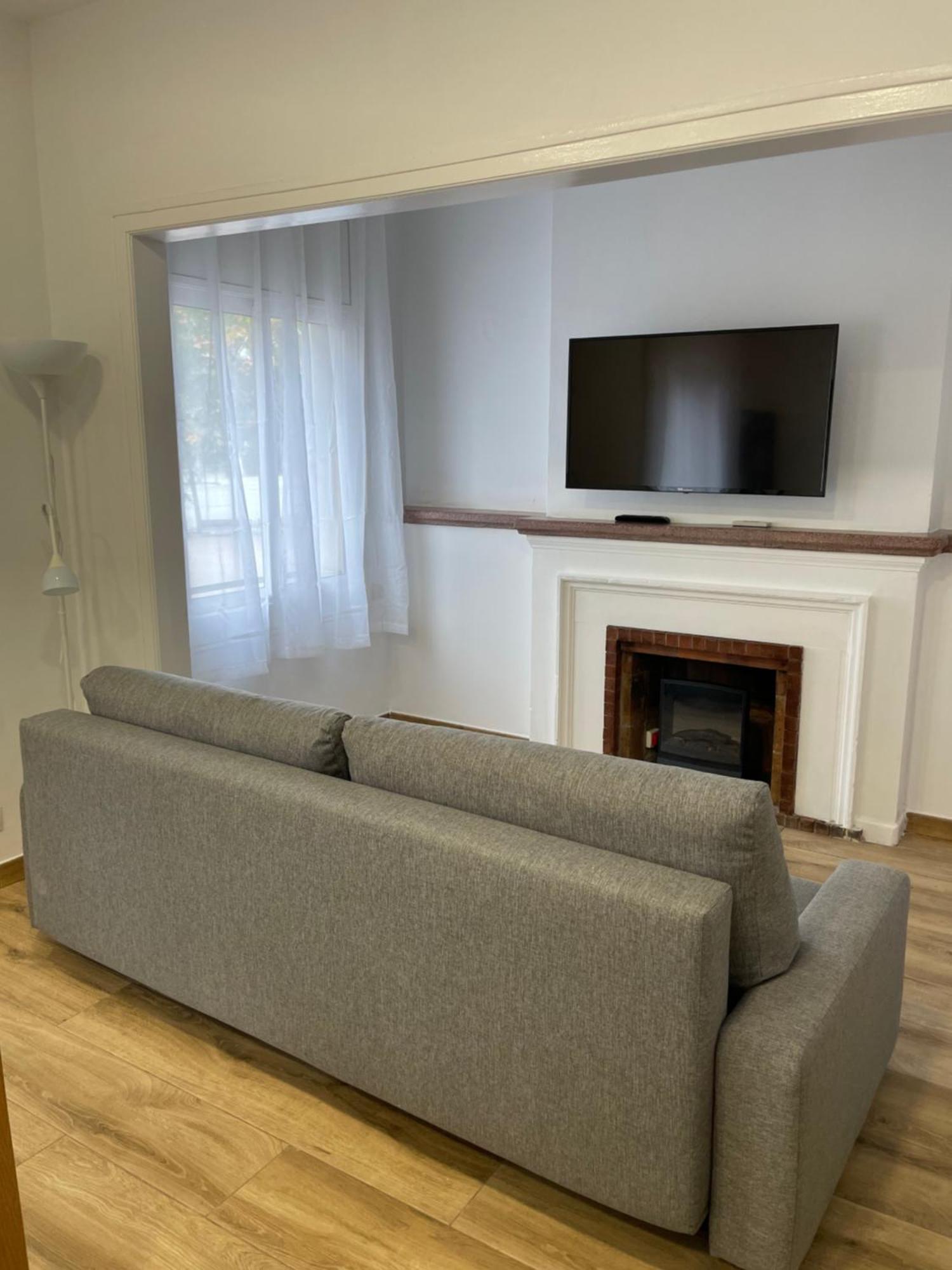 Apartamentos Tarradellas Sants Estacio Barcelona Exterior foto