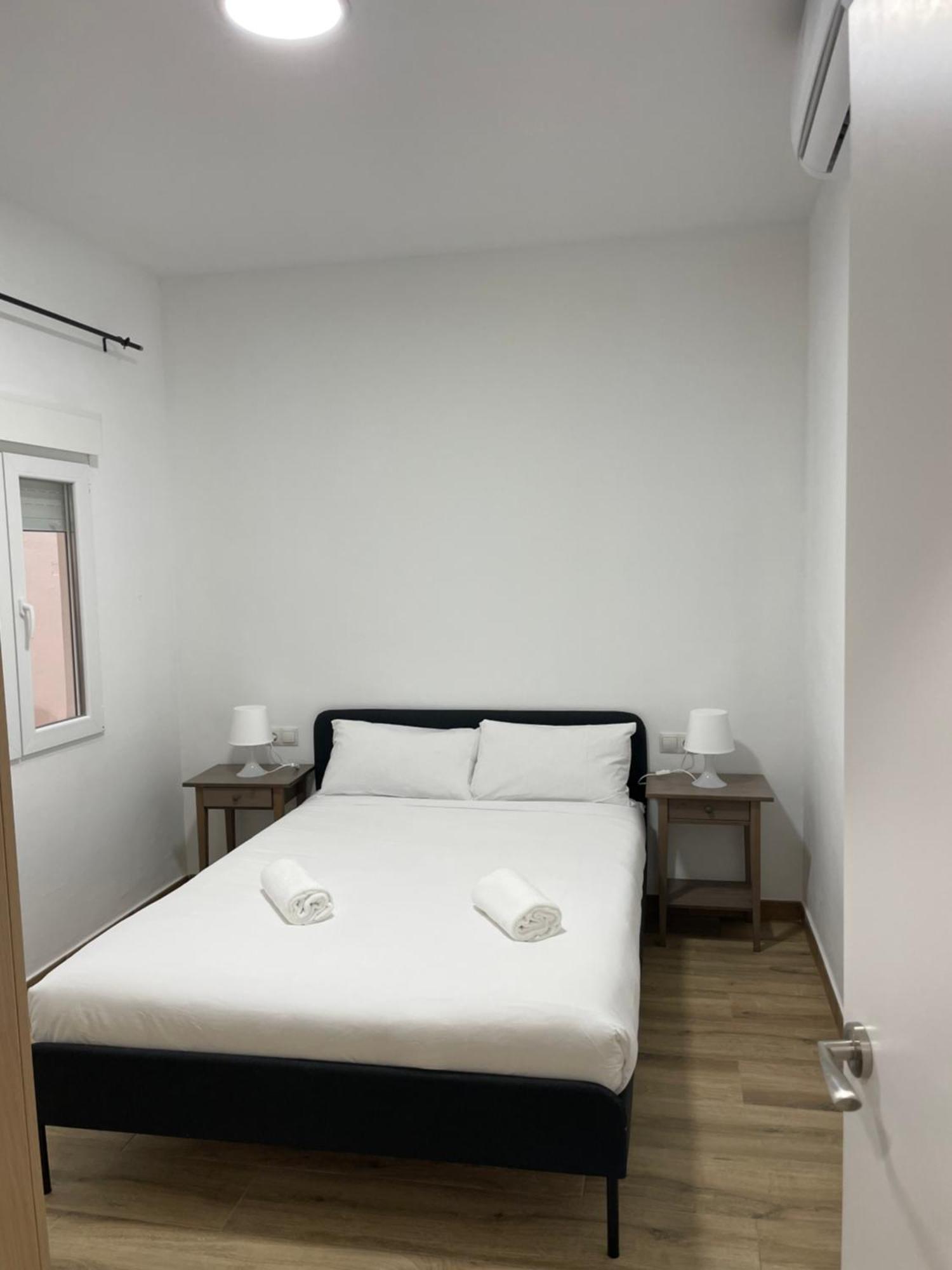 Apartamentos Tarradellas Sants Estacio Barcelona Exterior foto