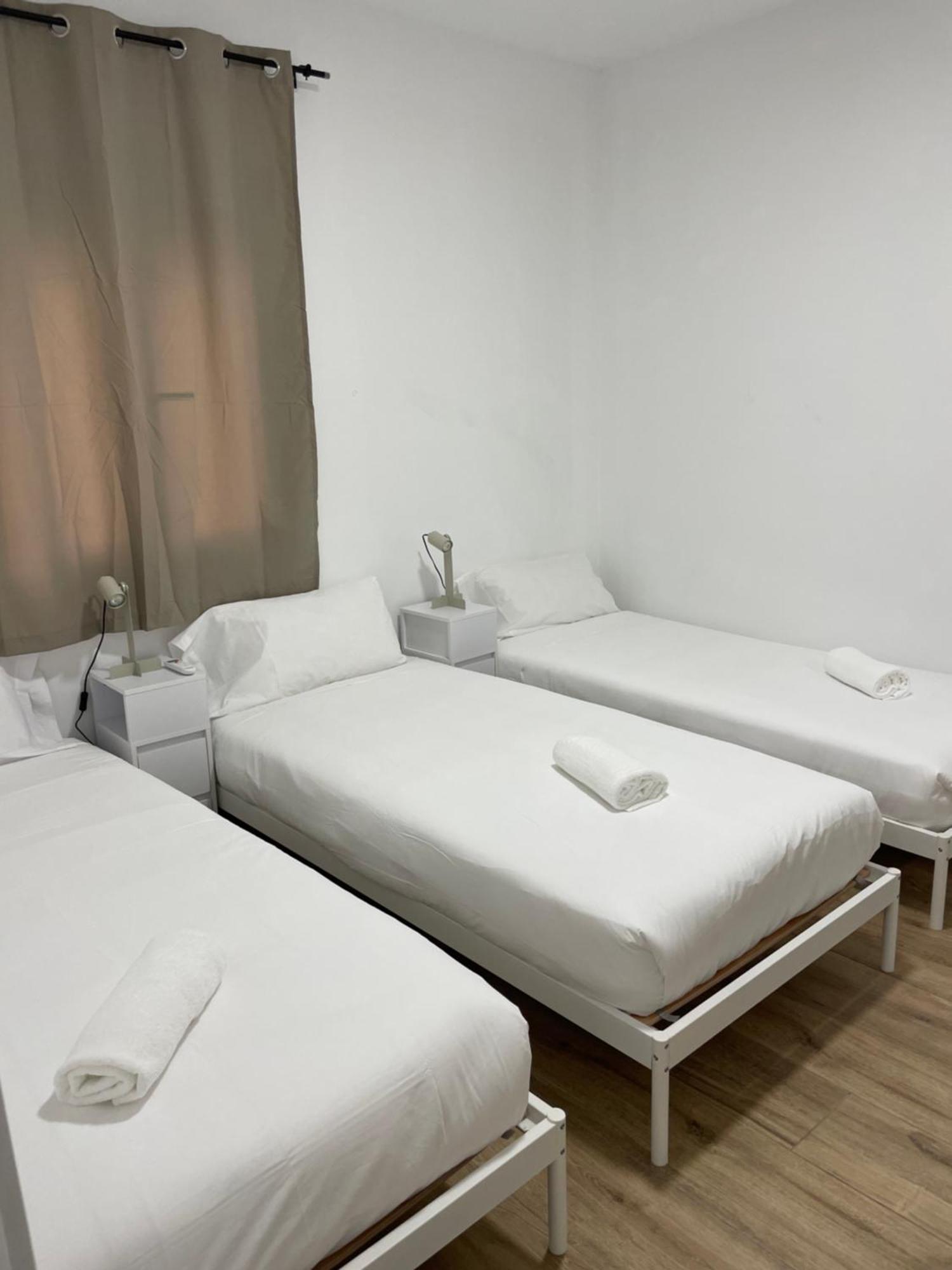 Apartamentos Tarradellas Sants Estacio Barcelona Exterior foto