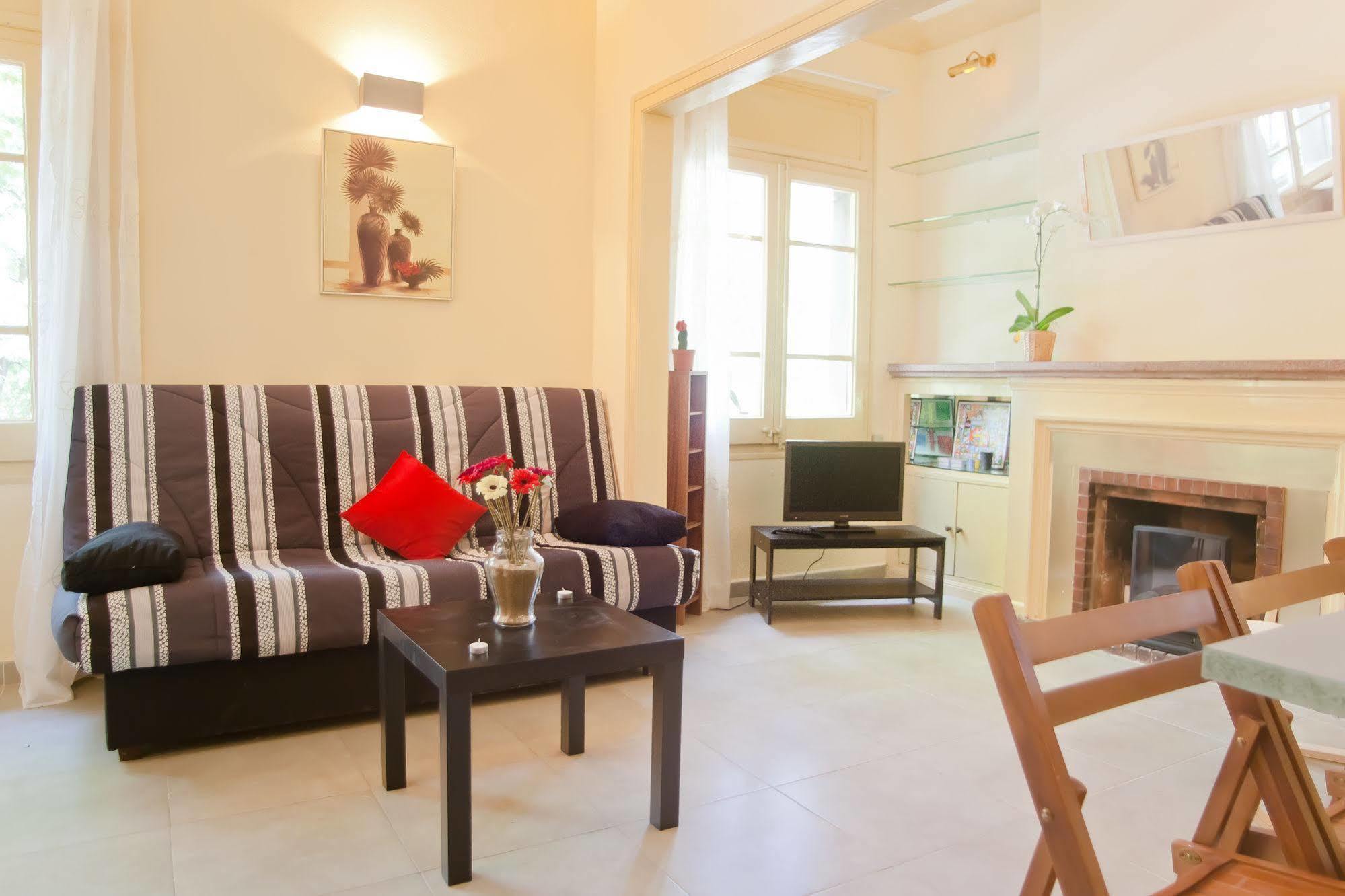 Apartamentos Tarradellas Sants Estacio Barcelona Exterior foto