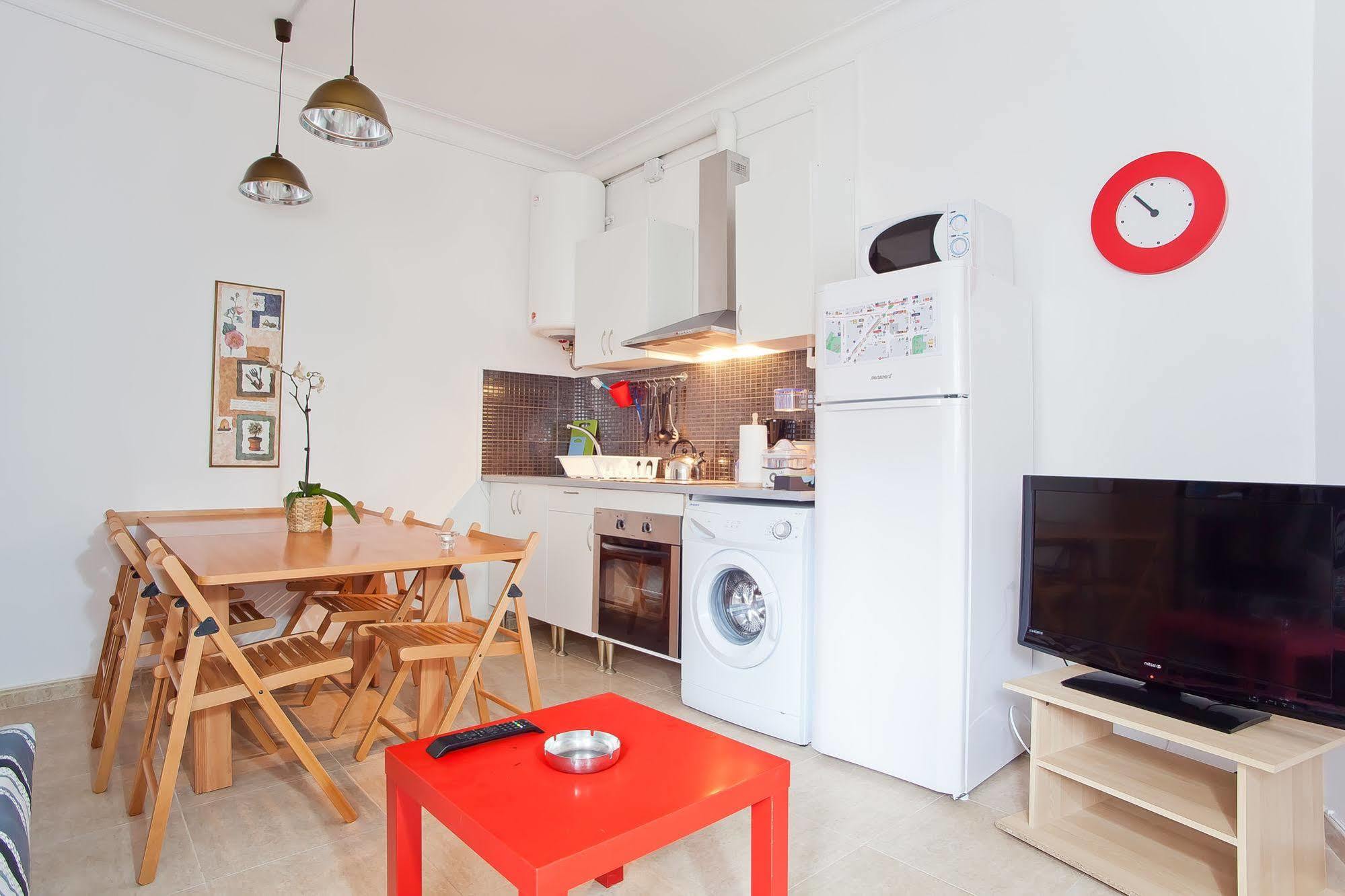 Apartamentos Tarradellas Sants Estacio Barcelona Exterior foto